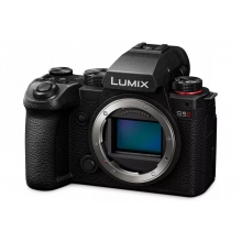 LUMIX DC-S5M2E  Full-frame, tükör nélküli készülékváz   -40 000.-Ft  pénzvisszafizetési akció!