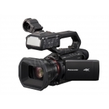 Panasonic HC-X2000E profi 4K kamera, Wi-Fi, 2 optikagyűrű, 24x optikai zoom, SDI, XLR, kameralámpa  
