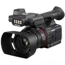 Panasonic AG-AC30 Full HD videokamera - 2x XLR, 3 optikagyűrű, 20x zoom, beépített LED lámpa  