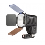 SWIT S-2051, Chip Array LED kamera lámpa 3000 lux fényerővel
