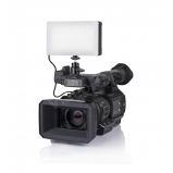 SWIT S-2240, SMD LED kameralámpa, 3200K-5600K, 300 lux, 10-100% fényerő